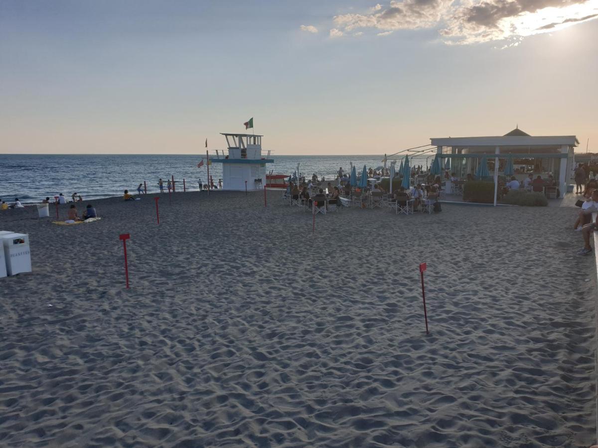 Trilocale Lido Di Roma Daire Lido di Ostia Dış mekan fotoğraf